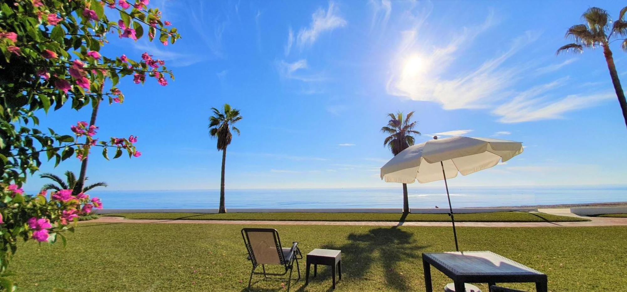 Sea Front House Macarena D * Marbella